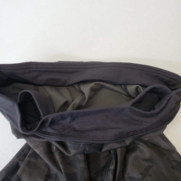 Lululemon Incognito Camo Multi Color Cropped Tight Legging Nulux SIZE 4. - Picture 11 of 15